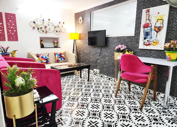 Economical Cozy 1Bhk Prime Location South Delhi 1