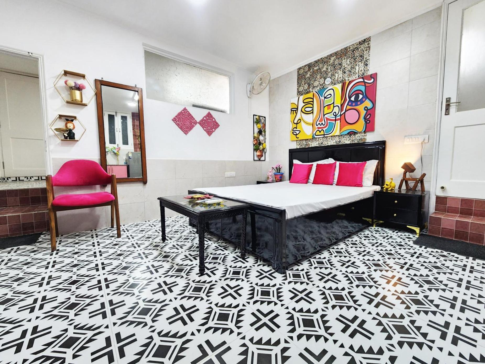 Apartment Economical Cozy 1bhk Prime Location South Delhi 1