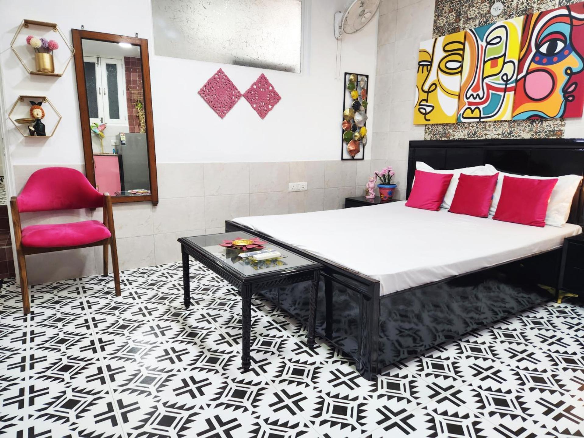 Economical Cozy 1bhk Prime Location South Delhi 1
