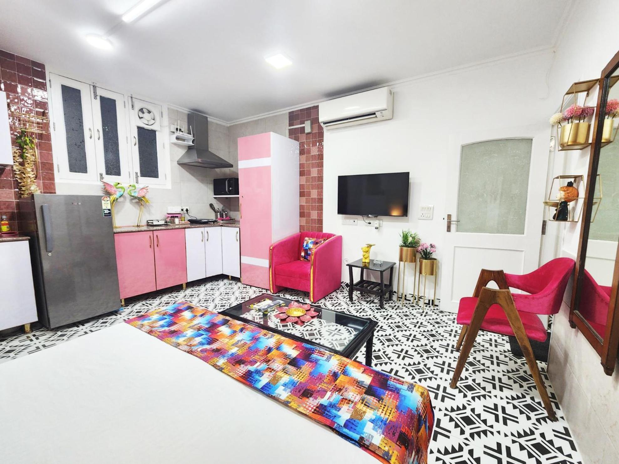 Economical Cozy 1bhk Prime Location South Delhi 1 Apartment *