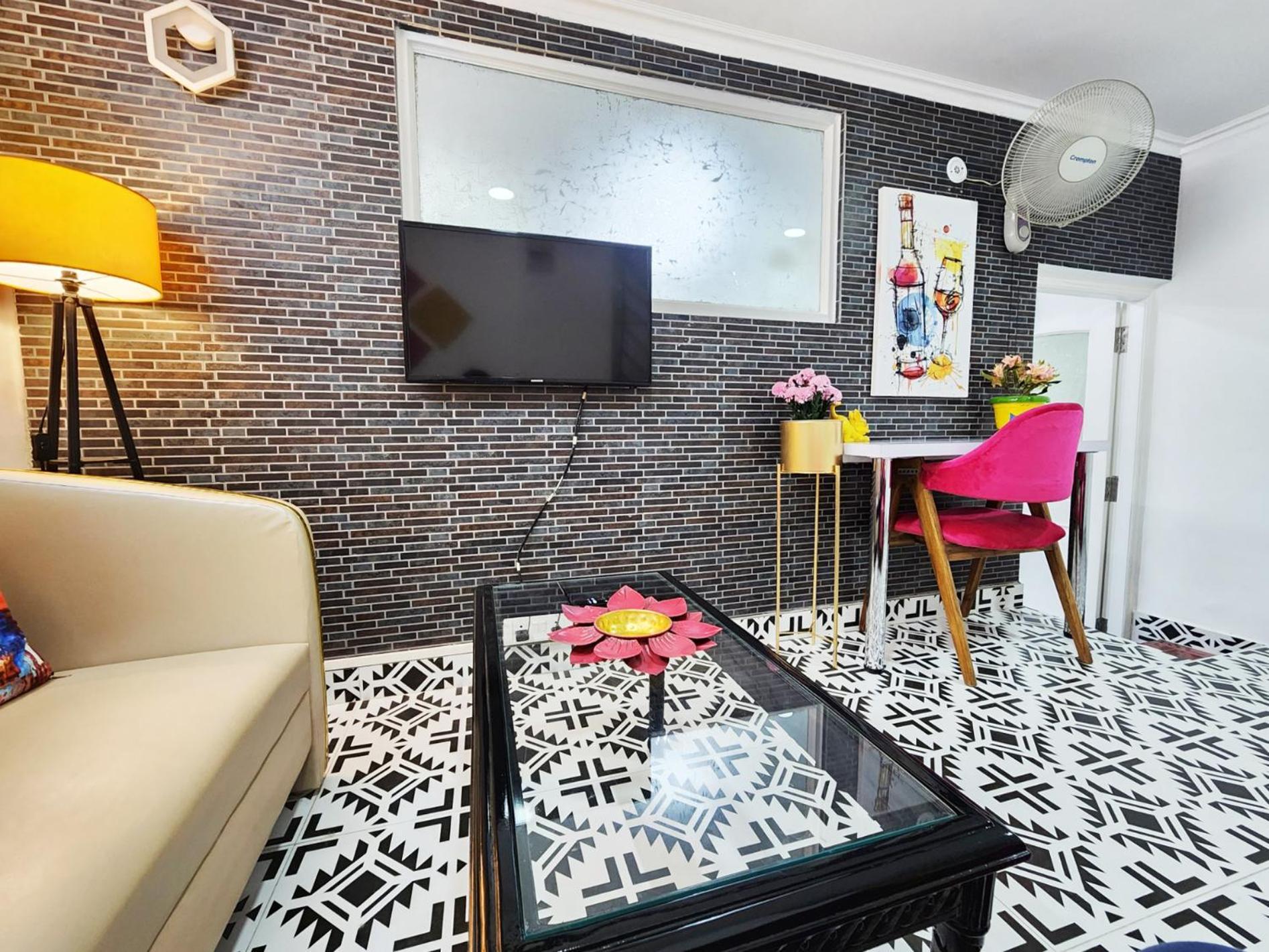 Economical Cozy 1bhk Prime Location South Delhi 1